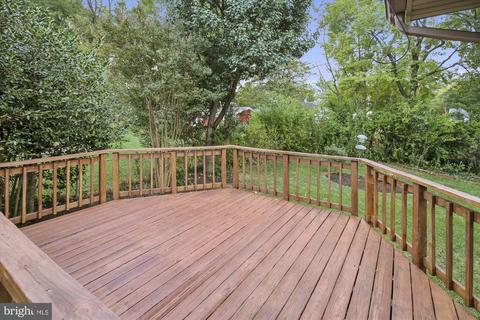7513 Gresham St, Springfield, VA 22151 photo 10