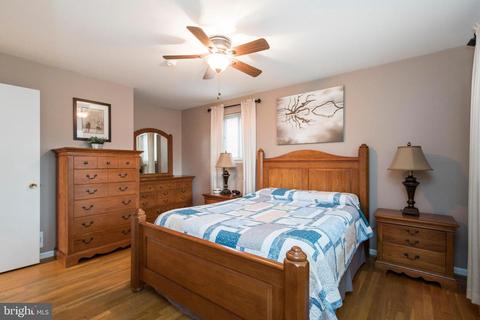 8526 Parliament Dr, Springfield, VA 22151 photo 17