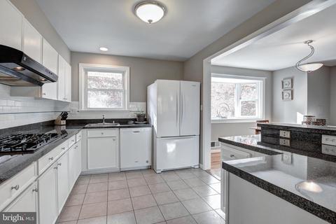 5711 Guy Pl, Springfield, VA 22151 photo 4