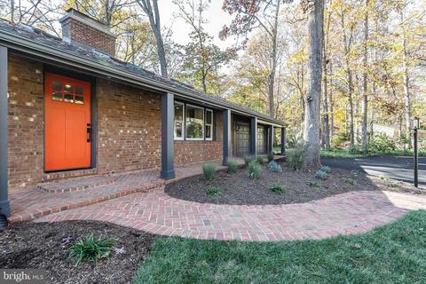 12113 Stirrup Rd, Reston, VA 20191 photo 1