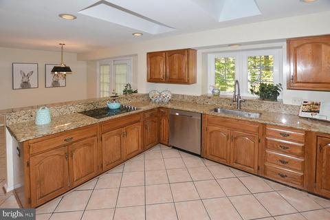 6504 Heather Brook Ct, Mclean, VA 22101 photo 20