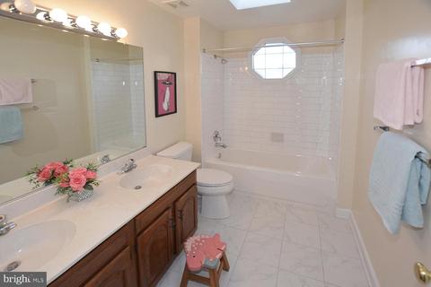 6504 Heather Brook Ct, Mclean, VA 22101 photo 37