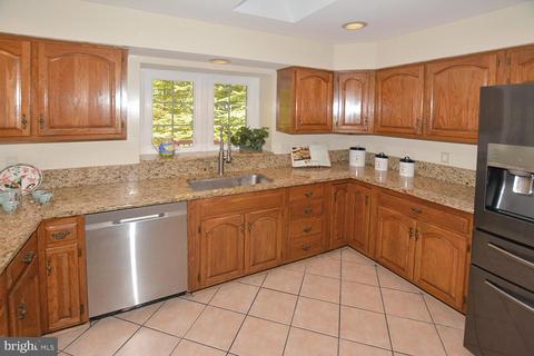 6504 Heather Brook Ct, Mclean, VA 22101 photo 19
