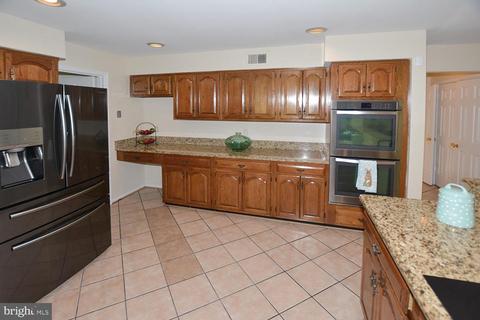 6504 Heather Brook Ct, Mclean, VA 22101 photo 22