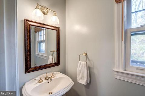 1044 Rector Ln, Mclean, VA 22102 photo 22