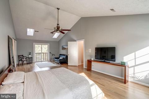1044 Rector Ln, Mclean, VA 22102 photo 24