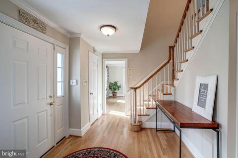 1044 Rector Ln, Mclean, VA 22102 photo 4
