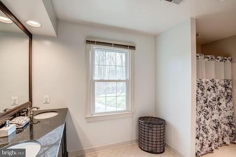 1044 Rector Ln, Mclean, VA 22102 photo 33