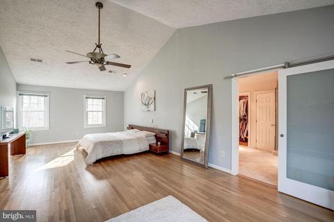 1044 Rector Ln, Mclean, VA 22102 photo 25