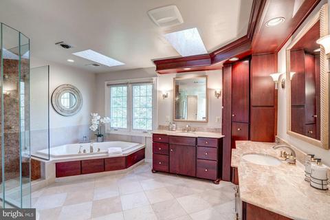 1044 Rector Ln, Mclean, VA 22102 photo 26