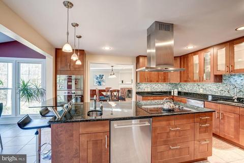 1044 Rector Ln, Mclean, VA 22102 photo 11