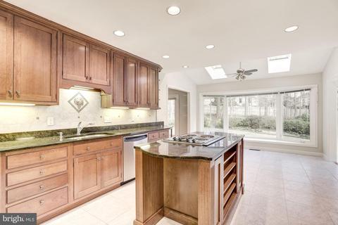 807 Ridge Dr, Mclean, VA 22101 photo 15