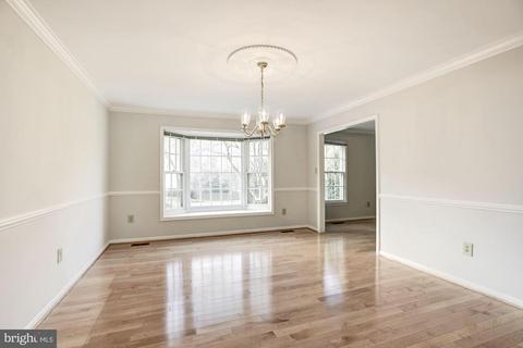 807 Ridge Dr, Mclean, VA 22101 photo 9