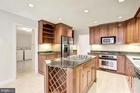 807 Ridge Dr, Mclean, VA 22101 photo 13