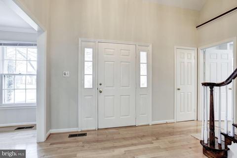 807 Ridge Dr, Mclean, VA 22101 photo 3