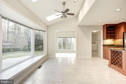 807 Ridge Dr, Mclean, VA 22101 photo 11