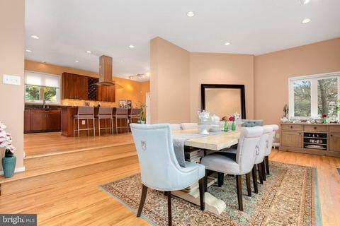 2045 Beacon Pl, Reston, VA 20191 photo 14