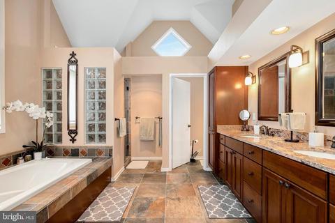 2045 Beacon Pl, Reston, VA 20191 photo 31