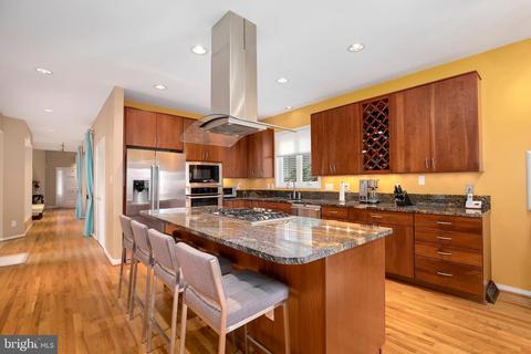 2045 Beacon Pl, Reston, VA 20191 photo 7
