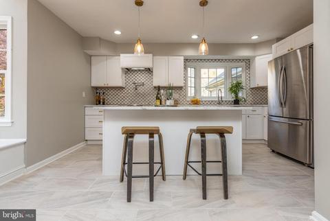 6501 Heather Brook Ct, Mclean, VA 22101 photo 10