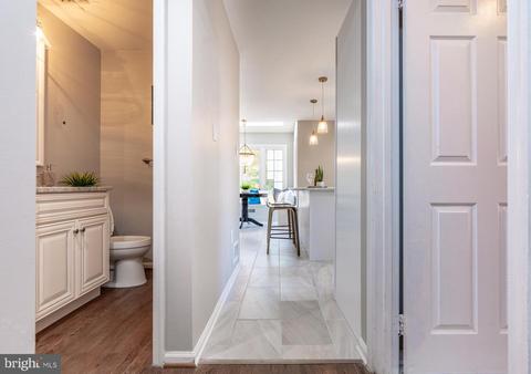 6501 Heather Brook Ct, Mclean, VA 22101 photo 8