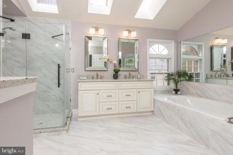 6501 Heather Brook Ct, Mclean, VA 22101 photo 24