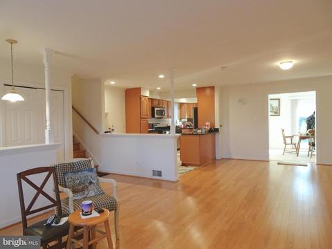 6821 Front Royal Rd, Springfield, VA 22151 photo 11