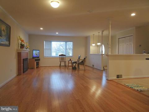 6821 Front Royal Rd, Springfield, VA 22151 photo 9