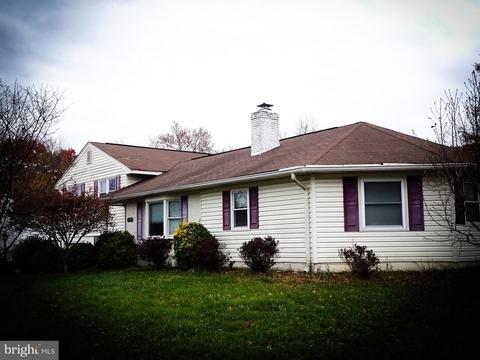 6821 Front Royal Rd, Springfield, VA 22151 photo 5