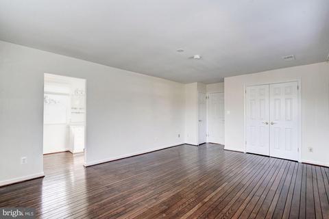 7915 Foxhound Rd, Mclean, VA 22102 photo 9