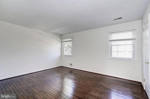 7915 Foxhound Rd, Mclean, VA 22102 photo 12