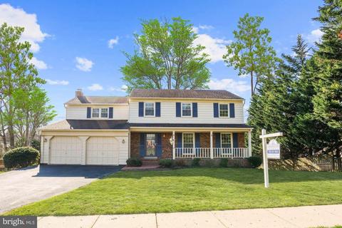 7915 Foxhound Rd, Mclean, VA 22102 photo 1