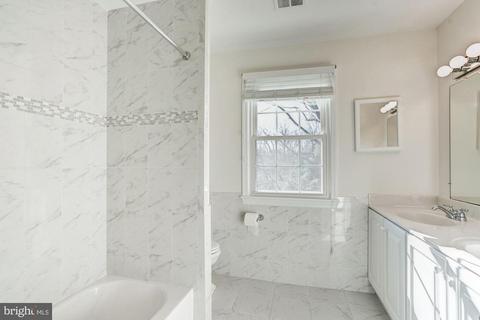 7915 Foxhound Rd, Mclean, VA 22102 photo 11