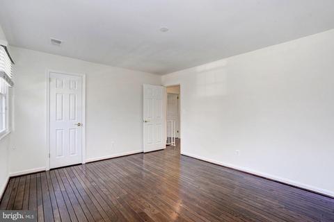 7915 Foxhound Rd, Mclean, VA 22102 photo 13