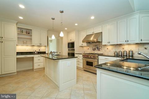 7922 Falstaff Rd, Mclean, VA 22102 photo 3