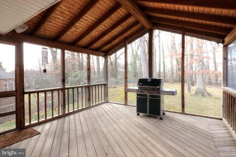 7509 Hamlet St, Springfield, VA 22151 photo 7