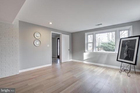 7509 Hamlet St, Springfield, VA 22151 photo 13