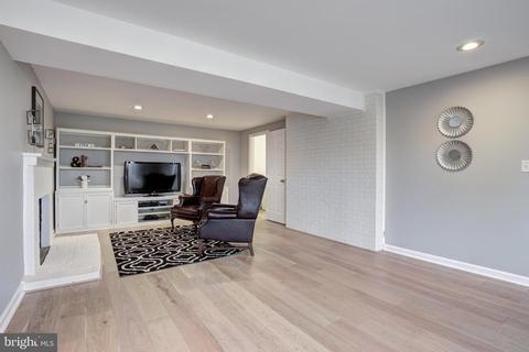 7509 Hamlet St, Springfield, VA 22151 photo 12