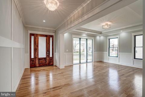 6618 Tucker Ave, Mclean, VA 22101 photo 2