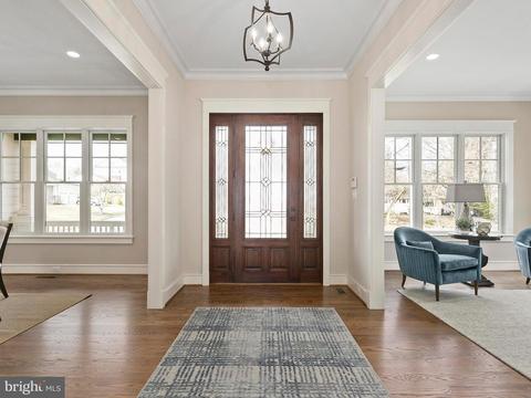 6805 Dillon Ave, Mclean, VA 22101 photo 3
