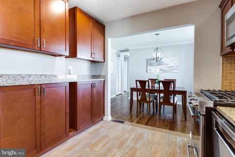 6830 Lois Dr, Springfield, VA 22150 photo 16