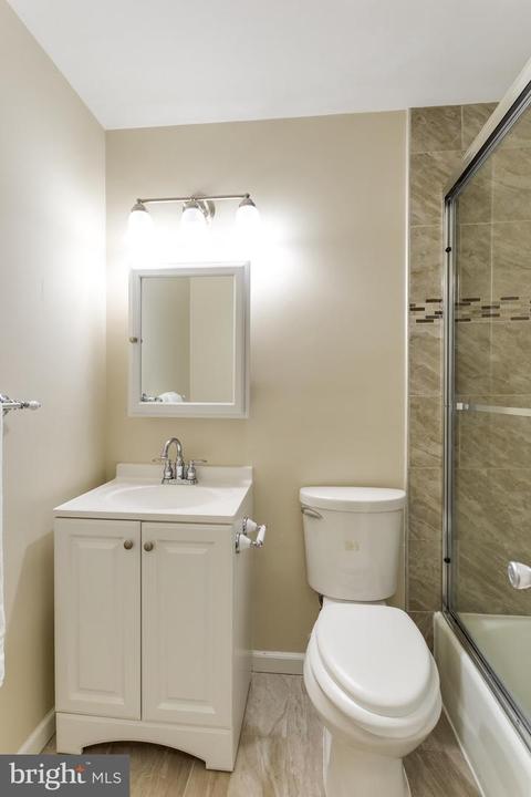 6830 Lois Dr, Springfield, VA 22150 photo 18