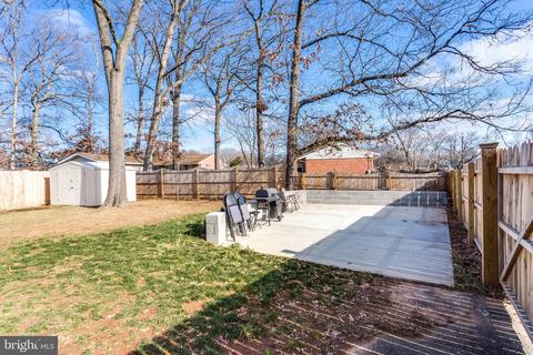 6830 Lois Dr, Springfield, VA 22150 photo 3