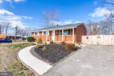6830 Lois Dr, Springfield, VA 22150 photo 2