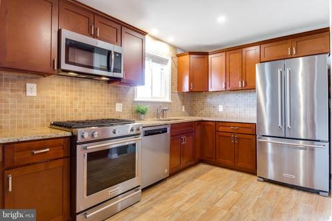 6830 Lois Dr, Springfield, VA 22150 photo 13