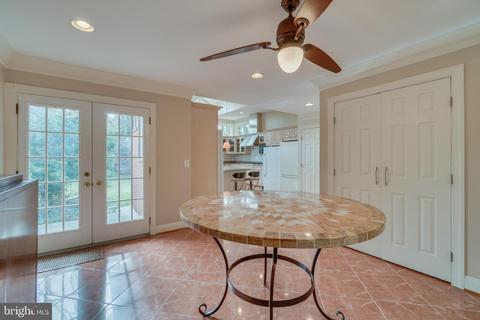 6417 Noble Dr, Mclean, VA 22101 photo 17