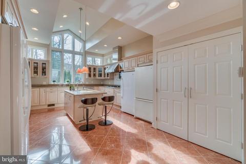 6417 Noble Dr, Mclean, VA 22101 photo 10
