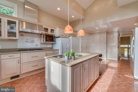 6417 Noble Dr, Mclean, VA 22101 photo 12