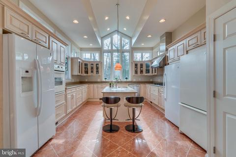 6417 Noble Dr, Mclean, VA 22101 photo 14