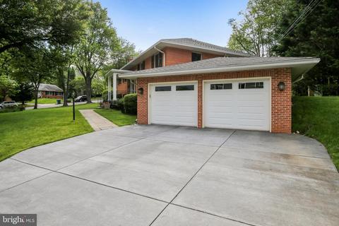 6417 Noble Dr, Mclean, VA 22101 photo 4
